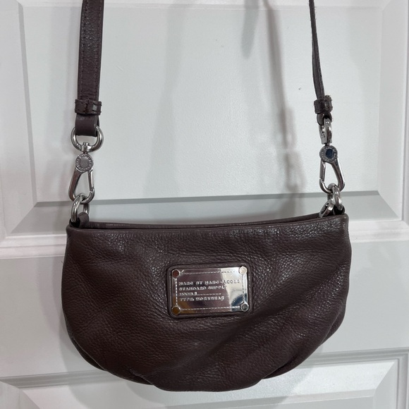 Marc Jacobs Handbags - Marc Jacobs Crossbody Bag